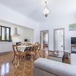 Ana For 12 Person With 6 Bedrooms & Private Pool Βίλα