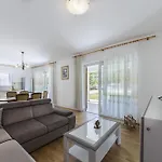 Ana For 12 Person With 6 Bedrooms & Private Pool Labin (Istria)