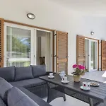 Ana For 12 Person With 6 Bedrooms & Private Pool Βίλα Labin (Istria)