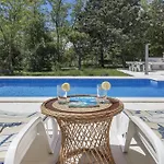 Ana For 12 Person With 6 Bedrooms & Private Pool *