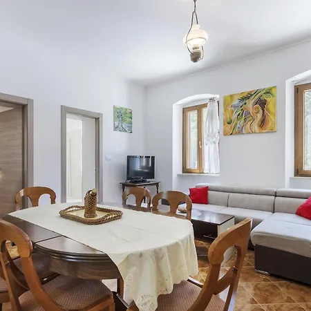 Ana For 12 Person With 6 Bedrooms & Private Pool * Labin (Istria)