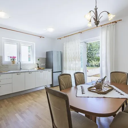 Villa Ana For 12 Person With 6 Bedrooms & Private Pool *