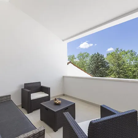 Ana For 12 Person With 6 Bedrooms & Private Pool *