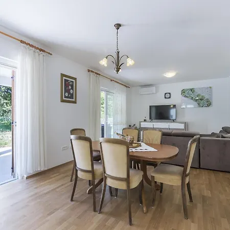 Villa Ana For 12 Person With 6 Bedrooms & Private Pool