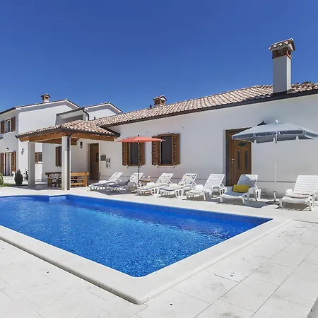 Ana Labin For 12 Person With 6 Bedrooms & Private Pool *