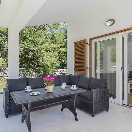 Ana For 12 Person With 6 Bedrooms & Private Pool