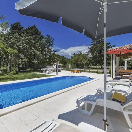 Ana For 12 Person With 6 Bedrooms & Private Pool
