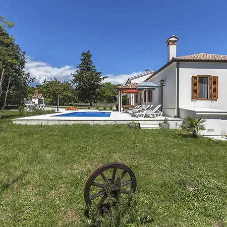 Ana For 12 Person With 6 Bedrooms & Private Pool Villa